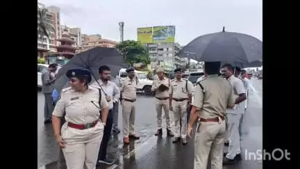 విశాఖపట్నం: విశాఖలో సోమవారం సీఎం చంద్రబాబు పర్యటన సందర్భంగా భద్రత ఏర్పాట్లను పరిశీలించిన అధికారులు
