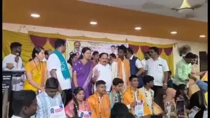 ಹಿರಿಯೂರು: ನಗರದಲ್ಲಿ 8ನೇ ವರ್ಷದ ಪ್ರತಿಭಾ ಪುರಸ್ಕಾರ ಕಾರ್ಯಕ್ರಮದಲ್ಲಿ ಸಚಿವ ಡಿ ಸುಧಾಕರ್ ಬಾಗಿ