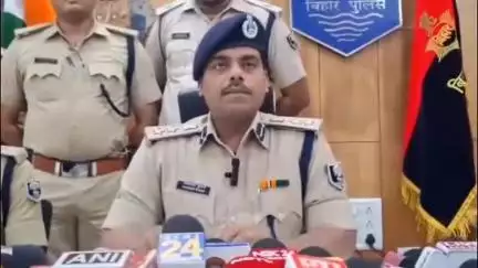 पटना ग्रामीण: पटना: हत्या में शामिल 5 अभियुक्त गिरफ्तार, देशी कट्टा और कारतूस बरामद, SSP ने दी जानकारी