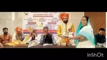 कळमेश्वर: धापेवाडयाच्या कवयित्री लता भड यांचा राज्यस्तरीय काव्य संमेलनात सन्मान