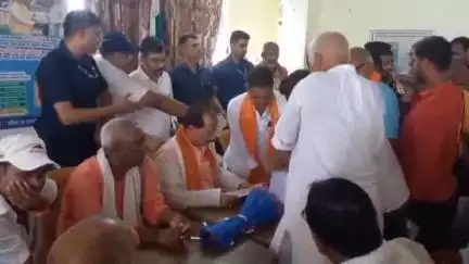 रामगढ़ चौक: डिप्टी CM पहुंचे BJP कार्यालय, जन कल्याण संवाद में भाग लिया, बालू खनन पर दिखे सख्त