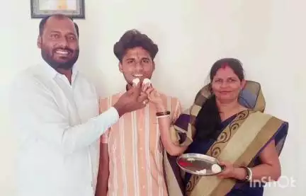 जयनगर: जेएएलकेएम केंद्रीय प्रवक्ता के पुत्र ने नीट परीक्षा में सफलता प्राप्त की