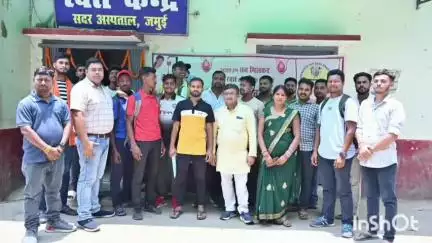 जमुई: प्रबोध जनसेवा संस्थान ने ब्लड बैंक में शिविर लगाकर 48 यूनिट रक्तदान किया, लोगों को किया जागरूक