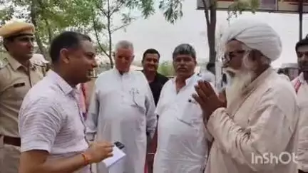 पोकरण: ASP प्रवीण सैन ने लाठी ग्राम पंचायत में नशा मुक्ति को लेकर आमजन को दिया संदेश, बुजुर्गों से किया संवाद