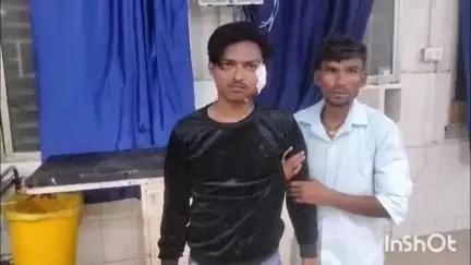 जमुई: टहवा के पास सड़क दुर्घटना में बाइक सवार युवक घायल, सदर अस्पताल में कराया गया भर्ती