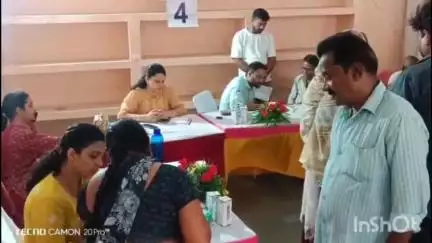 विदिशा नगर: विदिशा के रीठा फाटक स्थित राधा देवी परिसर में निशुल्क शिविर आयोजित, 523 मरीजों का हुआ परीक्षण