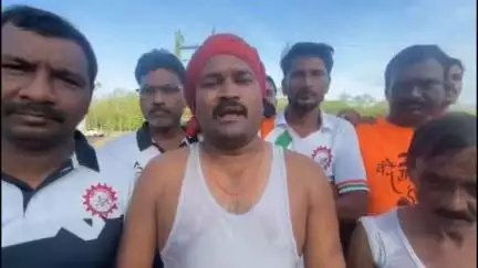 आर्णी: पाण्यासाठी आर्णी सायकलिंग क्लबच्या वतीने धोंडी मागत वरून राजाला घालण्यात आले साकडे