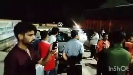 खतौली: खतौली गंगनहर किनारे देर रात गहरे पानी में डूबने वाले शख्स की तलाश में जुटे ग्रामीण, दोस्तों के साथ लगाई थी डुबकी