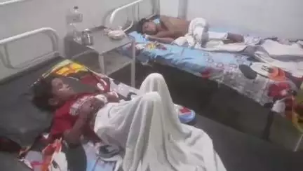 नरसिंहपुर: पाडाझिर में बरगद के पेड़ पर गिरी बिजली, एक युवक की मौत, 2 बच्चे घायल