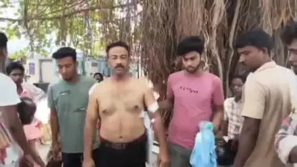 ইংরেজবাজার: সুজাপুর এলাকায় মদ খাওয়ার প্রতিবাদ করায় আক্রান্ত তৃণমূল পঞ্চায়েত সদস্যার স্বামী