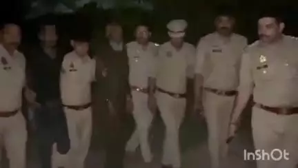 धौलाना: बृजनाथपुर शुगर मिल के पास पुलिस की चेकिंग के दौरान गोकशों से हुई मुठभेड़, एक गौकश पुलिस की गोली लगने से हुआ घायल