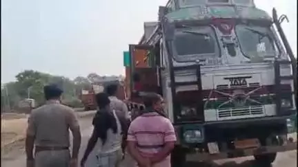 कोईलवर: जलपुरा मोड के पास ट्रक के केबिन में संदिग्ध परिस्थिति में मिला ट्रक चालक का शव, मौत की गुत्थी सुलझाने में जुटी पुलिस