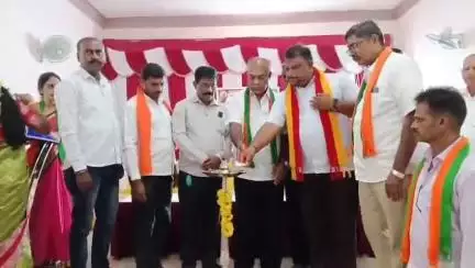 ಮದ್ದೂರು: ಪಟ್ಟಣದ ಅಂಬೇಡ್ಕರ್ ಭವನದಲ್ಲಿ ಶರಣರ ಸಂಘಟನಾ ವೇದಿಕೆ ತಾಲೂಕು ಘಟಕ ವತಿಯಿಂದ ಬಸವೇಶ್ವರ ಜಯಂತೋತ್ಸವ ಹಾಗೂ ಪ್ರತಿಭಾ ಪುರಸ್ಕಾರ ಕಾರ್ಯಕ್ರಮ