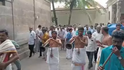 பழனி: திருஆவினன்குடி கோயிலில்  குடமுழுக்கு பணிகள் துவக்கம்- கோயில் வளாகத்தில் சிறப்பு பூஜை செய்யப்பட்டு பணிகள் துவங்கப்பட்டன