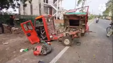 गौरीगंज: कोतवाली क्षेत्र में BJP कार्यालय के पास तेज रफ्तार ट्रक ने ऑटो में मारी टक्कर, चार लोग हुए घायल