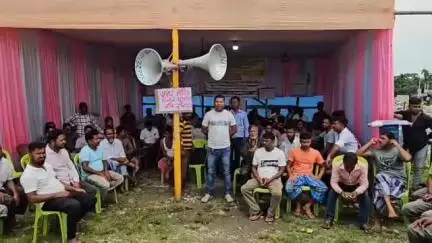 মাটিগাড়া: ভূটান বাংলাদেশের সাথে সরাসরি ব্যবসা করায় ফুলবাড়ি ভারত-বাংলাদেশ সীমান্ত এলাকায় সমস্যায় বশ্রমিকেরা #jansamasya