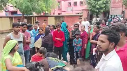 महाराजगंज: बांसपार बैजौली गांव के टोला लालपुर में आकाशीय बिजली गिरने से एक व्यक्ति की हुई मौत