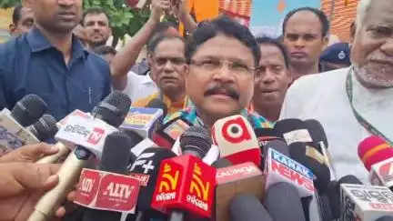 କାମାକ୍ଷାନଗର: ଭୁବନରେ ଡାଇରିଆ ଆତଙ୍କ ପରେ ସୋମବାର ୧୧ଟା ୩୦ରେ ପ୍ରତିକ୍ରିୟା ରଖିଲେ ସ୍ୱାସ୍ଥ୍ୟ ମନ୍ତ୍ରୀ ମୁକେଶ ମହାଲିଙ୍ଗ