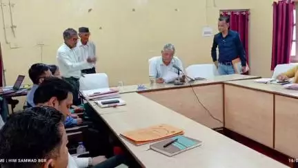 बागेश्वर: बागेश्वर के तहसील सभागार में जनता मिलन कार्यक्रम का आयोजन, जिलाधिकारी ने सुनीं समस्याएं