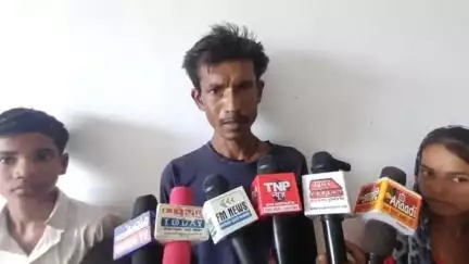 6 बच्चों की मां प्रेमी के संग हुई फरार वहीं पति अधिकारियों के यहां बच्चों की मां की वापसी को लेकर चक्कर लगा रहा है