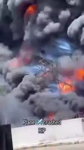 अहमदाबाद एरोप्लेन दुर्घटना 
मेरा बस एक स वा ल है......
ऐसे में वो बंदा कैसे बच गया है 🤔
कुछ तो झोल है 🤣😜🧘