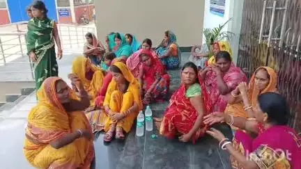 मुंगेर: डीजे कॉलेज रोड पर बाइक की टक्कर से महिला की मौत, परिजनों में कोहराम