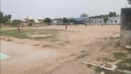 देवली कला में क्रिकेट प्रतियोगिता के चौथे दिन रोमांचक मुकाबले में दिव्यांशु की हैट्रिक से चंडावल ने जीती