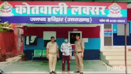 लक्सर: मौहम्मदपुर कुन्हारी के प्रवेज पुत्र फुरकान को पुलिस ने कोतवाली क्षेत्र से प्रतिबंधित 52 कैप्सूल्स के साथ किया गिरफ्तार