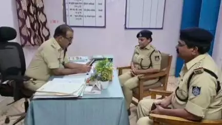 घंसौर: अतिरिक्त पुलिस अधीक्षक ने घंसौर थाना क्षेत्र का किया दौरा, अधिकारियों को दिए आवश्यक दिशा-निर्देश