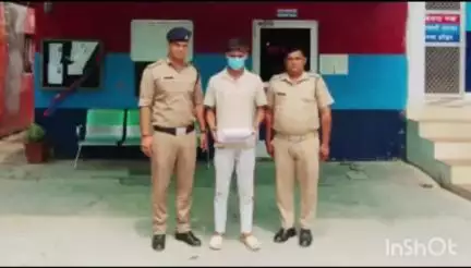 लक्सर: कोतवाली क्षेत्र से पुलिस ने जिंदा कारतूस और तमंचा लेकर घूम रहे कुन्हारी निवासी तोहिद पुत्र शमशाद को किया गिरफ्तार