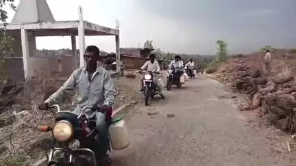 ठीकरी: ग्राम बघाडी में करोड़ों खर्च के बाद भी लोग प्यासे, अधिकारी और जनप्रतिनिधि कब करेंगे मदद?