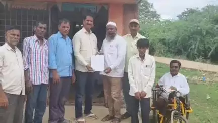 సిర్పూర్ టి: సిర్పూర్ లోని ZPHS ఉర్దూ పాఠశాలలో గణితం బోధించే ఉపాధ్యాయుని నియమించాలని వినతిపత్రం అందజేసిన తల్లిదండ్రులు