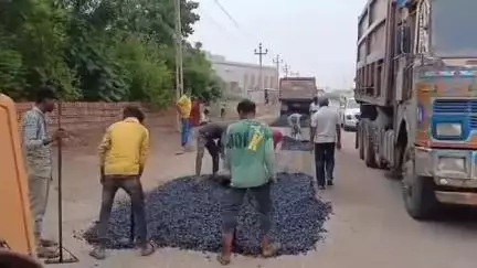 મોરબી: મોરબીના જુના રફાળેશ્વર રોડ ઉપર આખો ઉનાળો જતો રહ્યો ને હવે વરસાદ ટાણે થિગડા મરાયા