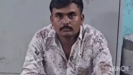 વઢવાણ: SOG પોલીસે નવાગામમાંથી દેશી હાથ બનાવટના તમંચા સાથે અેક શખ્સને ઝડપી લીધો