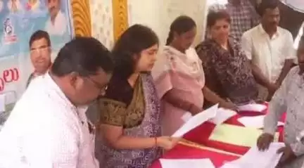 జడ్చర్ల: భూభారతి కార్యక్రమాన్ని విజయవంతం చేసే దిశగా ఉన్నతాధికారులు ప్రత్యేక ప్రణాళిక చేపట్టాలి జిల్లా కలెక్టర్ విజయేంద్రియ బోయ