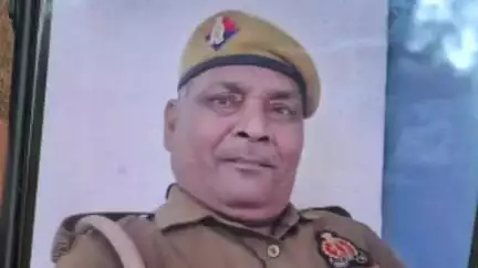 झांसी: सकरार में दुर्घटना में होमगार्ड की मौत,एक होमगार्ड घायल मेडिकल में चल रहा इलाज,दूसरे का झांसी में हो रहा पोस्टमार्टम