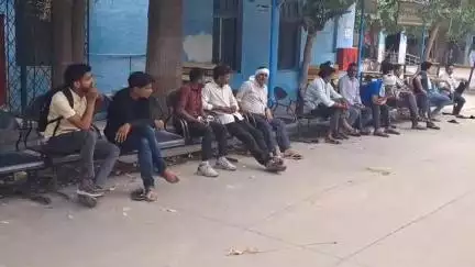 भिंड नगर: रमटा गांव में करंट लगने से एक युवक की हुई मौत, पोस्टमार्टम के बाद परिजनों को दिया गया शव