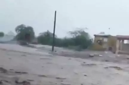 સાવરકુંડલા: સાવરકુંડલાના મેકડામાં ભારે વરસાદને કારણે ફીફાદ રોડ થયો બંધ