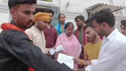 दतिया नगर: बसई महाविद्यालय की अनियमितताओं को लेकर अखिल भारतीय विद्यार्थी परिषद ने पीजी कॉलेज में ज्ञापन सौंपा