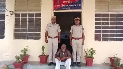 लगभग 11.15 लाख रुपये बाजार कीमत का अवैध मादक पदार्थ 542 ग्राम #अफीम व 16.876 किलोग्राम #गांजा #जब्त, एक आरोपी #गिरफ्तार।