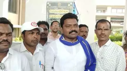 నిర్మల్: ప్రైవేట్ పాఠశాలల అక్రమ దోపిడీ అరికట్టాలి: అంబేద్కర్ యువజన సంఘం జిల్లా అధ్యక్షుడు రంజిత్