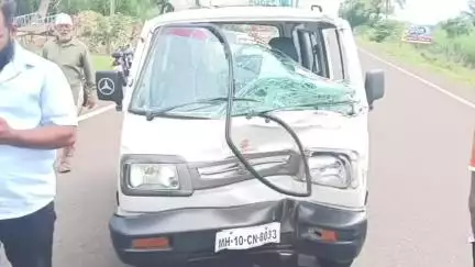 शिरोळ: हेरवाड-पाचवा मैल रस्तावर कार व मोटरसायकलमध्ये झालेल्या भीषण अपघातात मोटरसायकलस्वार शेतकरी ठार