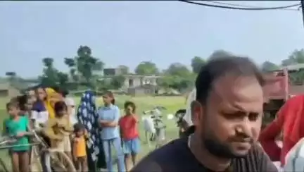 औराई: औराई भैरव स्थान के पास तेज रफ्तार कार ने महिला को मारी टक्कर, लोगों ने अस्पताल में भर्ती कराया
