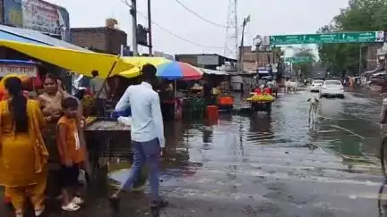बिसवां: रेउसा में नाला निर्माण के बावजूद हो रहे जलभराव पर लोगों ने जिम्मेदारों पर लगाए आरोप
#Jansamasaya