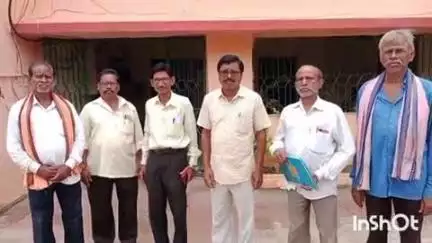 ଅତାବିରା: ବ୍ଲକ କମ୍ଭାର ସମାଜର କୁଟିର ଶିଳ୍ପ ଓ ତାଳିମ କେନ୍ଦ୍ର ପାଇଁ ଜାଗା ଯୋଗାଇ ଦେବା ସକାଶେ ତହସିଲଦାରକୁ ଦାବୀପତ୍ର