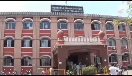 பெரம்பலூர்: ராணிப்பேட்டை வக்கீல் கொலையை கண்டித்து மாவட்ட நீதிமன்றத்தில் வழக்கறிஞர்கள் நீதிமன்ற புறக்கணிப்பு