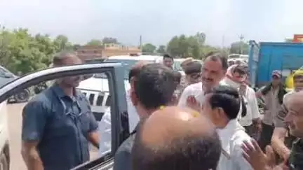 दीगोद: लोकसभा अध्यक्ष ओम बिरला पहुंचे बडौद, काली सिंध नदी पर पुल का किया उद्घाटन, विकास कार्यों में कोई कमी नहीं आने दी जाएगी