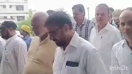 गोरखपुर: इमाम चौक मुत्वल्ली एक्शन कमेटी ने DM को ज्ञापन देकर मोहर्रम जुलूस से पहले व्यवस्थाओं को चाक-चौबंद करने की रखी मांग