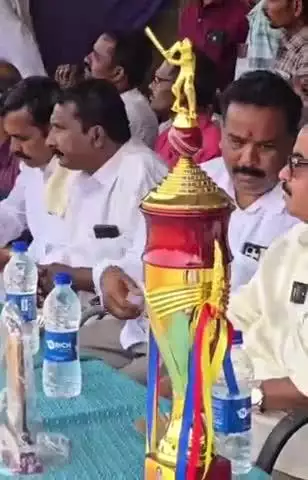 కళ్యాణదుర్గం: యాటకల్లులో క్రికెట్ ఫైనల్ మ్యాచ్ ను దగ్గరుండి తిలకించిన కళ్యాణదుర్గం ఎమ్మెల్యే సురేంద్రబాబు