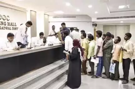 గద్వాల్: ప్రజావాణి కార్యక్రమంలో 55 ఫిర్యాదులను స్వీకరించిన:జిల్లా కలెక్టర్ బియ్యం సంతోష్ కుమార్